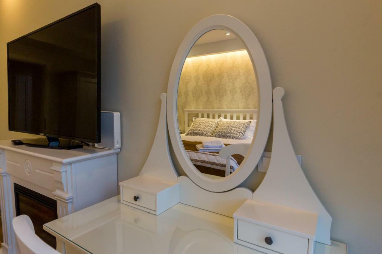 Carol Apartment
